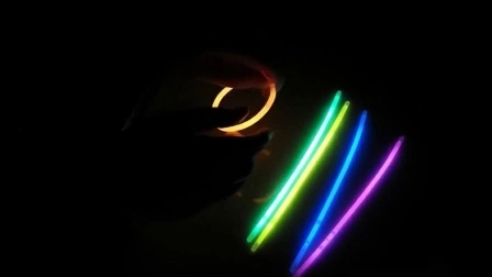 Bracelet Glow Stick pour la fête Glow in The Dark
