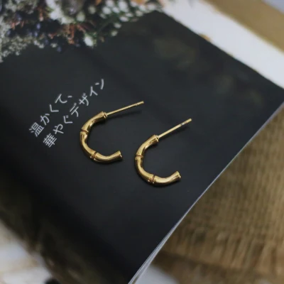 Boucles d'oreilles en forme de cercle en or 18 carats avec nœuds en bambou vintage à la mode