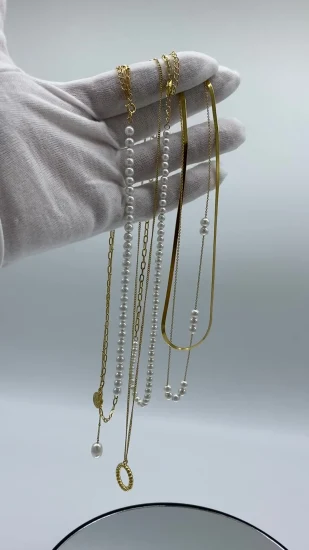 Perle baroque européenne plaqué or 18 carats chaîne épaisse collier ras du cou en couches or reine pièce perle croix pendentif collier